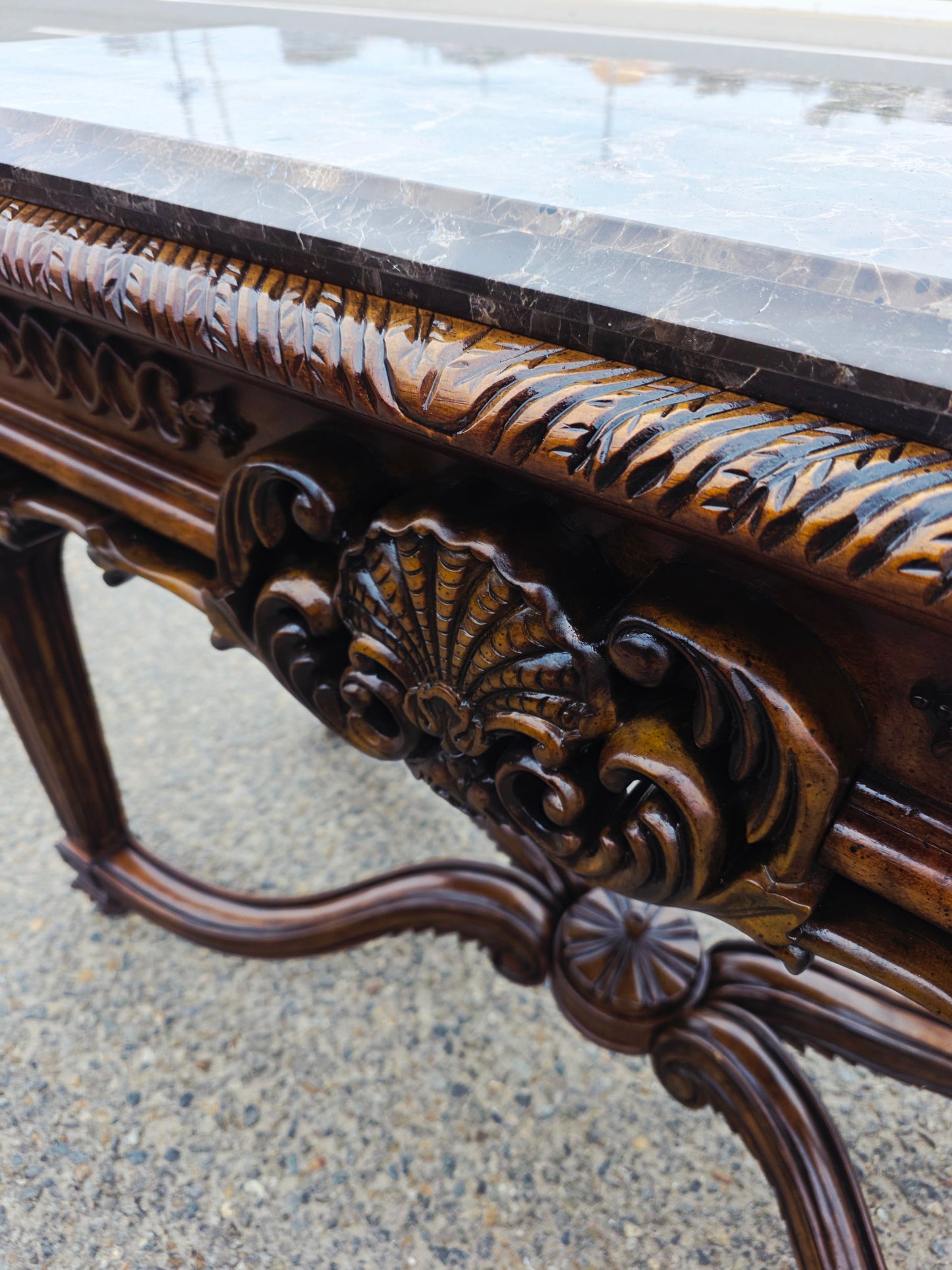 Credenza Casa Mollino – Ashley Furniture, Elegance with Marble Top 🪞🏛️🌿