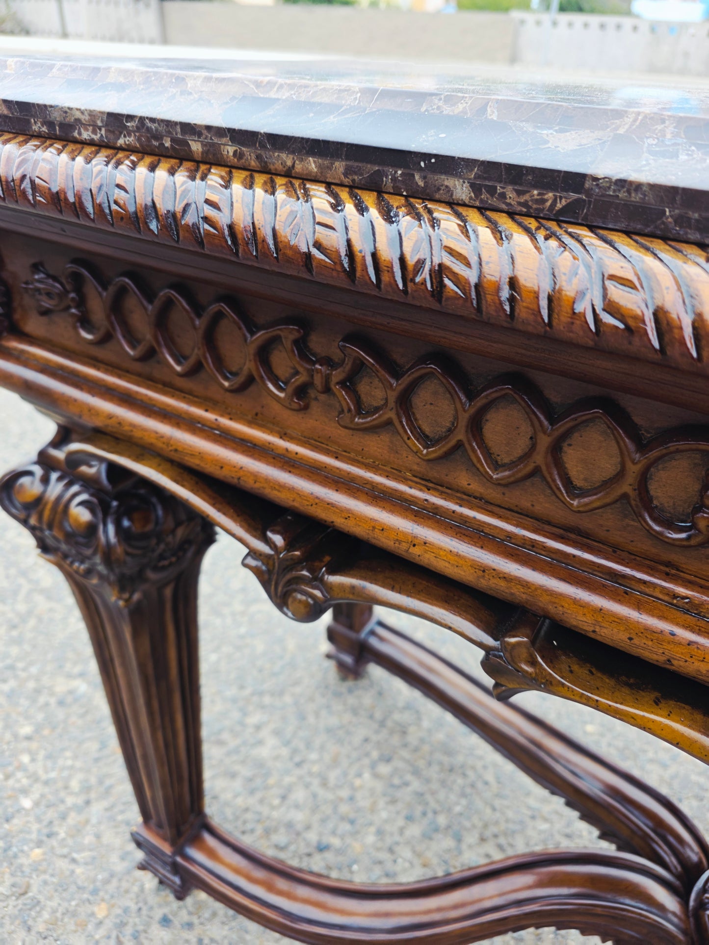 Credenza Casa Mollino – Ashley Furniture, Elegance with Marble Top 🪞🏛️🌿