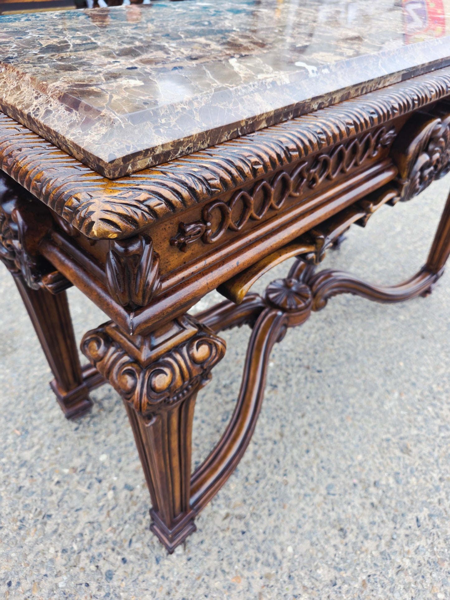Credenza Casa Mollino – Ashley Furniture, Elegance with Marble Top 🪞🏛️🌿