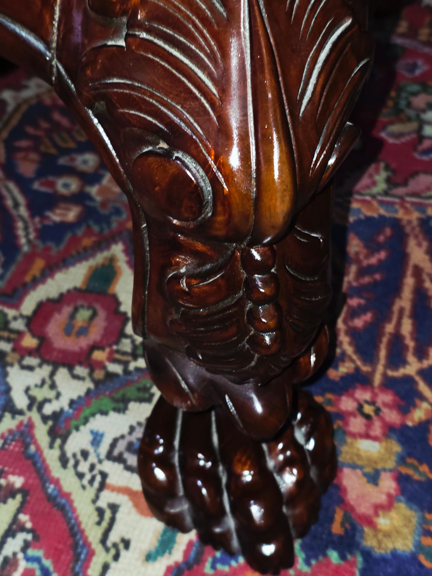 Carved Mahogany Throne Armchair – Power and Distinction 🪞🌿🪶