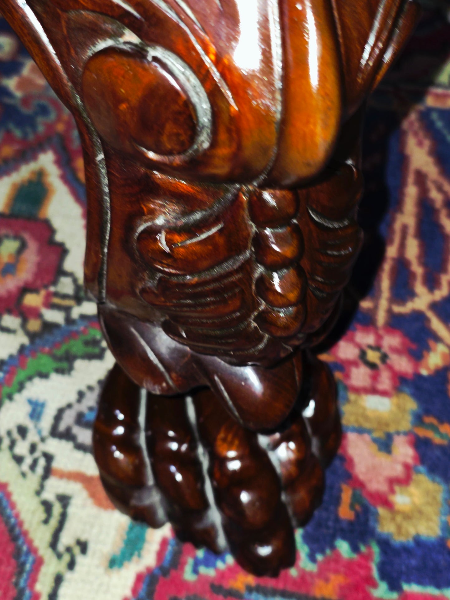 Carved Mahogany Throne Armchair – Power and Distinction 🪞🌿🪶