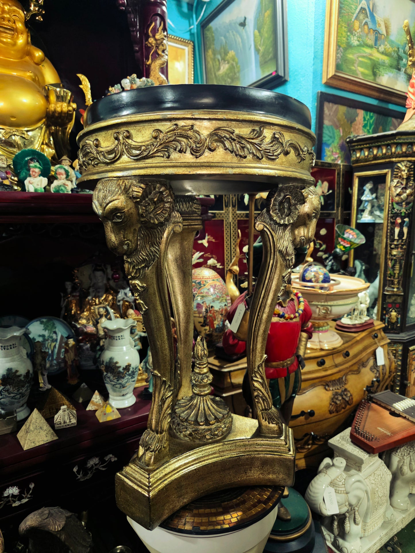 Decorative Aged Gold Pedestal with Black Top 🌿🏛️🌹