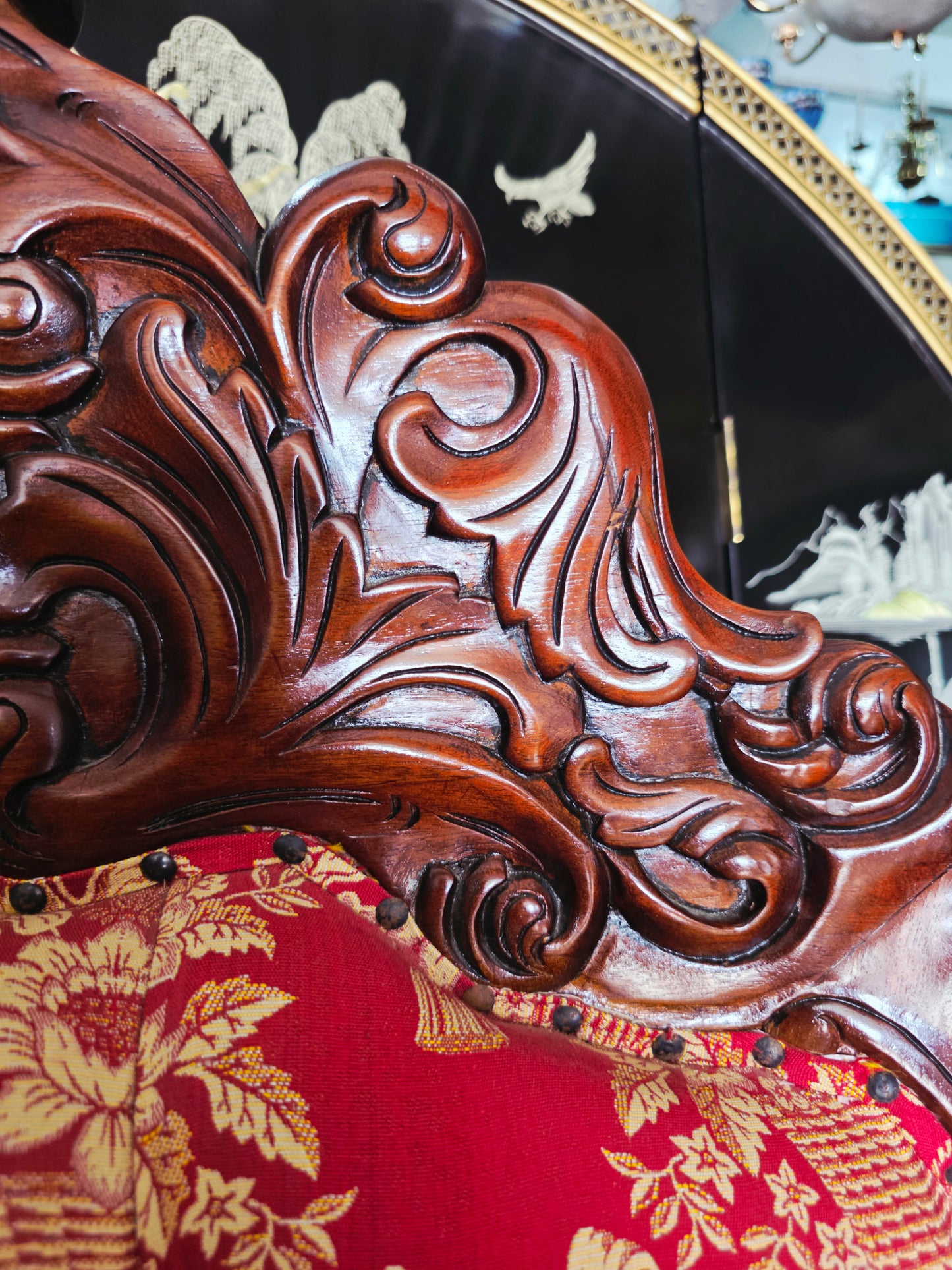 Hand-Carved Mahogany Throne Armchair - Power and Distinction 🪞🌿🪶