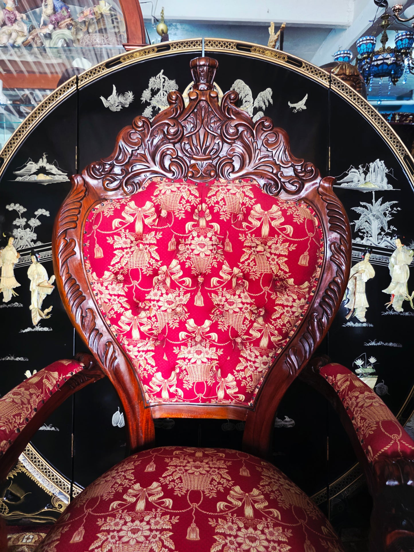 Hand-Carved Mahogany Throne Armchair - Power and Distinction 🪞🌿🪶