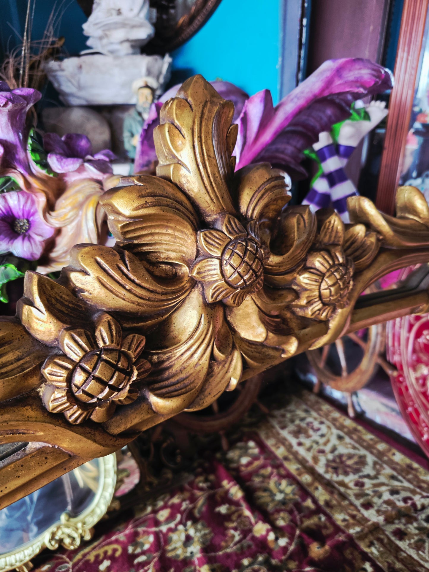 Espejo Ovalado en Hoja de Oro – Ramco Royal Art Manufacturing Corporation🌸🌿🪞