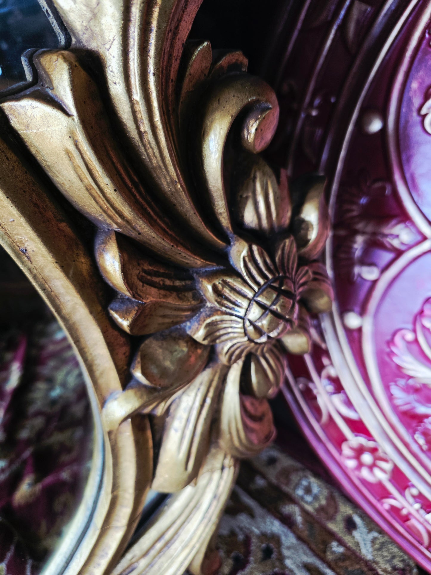 Espejo Ovalado en Hoja de Oro – Ramco Royal Art Manufacturing Corporation🌸🌿🪞
