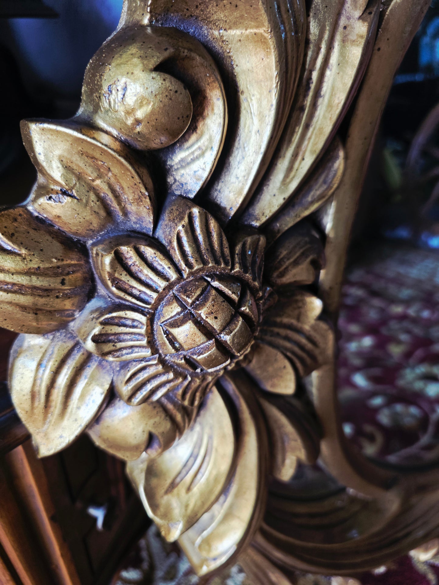 Espejo Ovalado en Hoja de Oro – Ramco Royal Art Manufacturing Corporation🌸🌿🪞