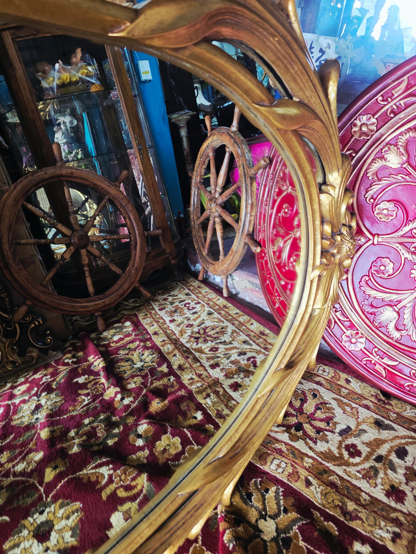 Espejo Ovalado en Hoja de Oro – Ramco Royal Art Manufacturing Corporation🌸🌿🪞