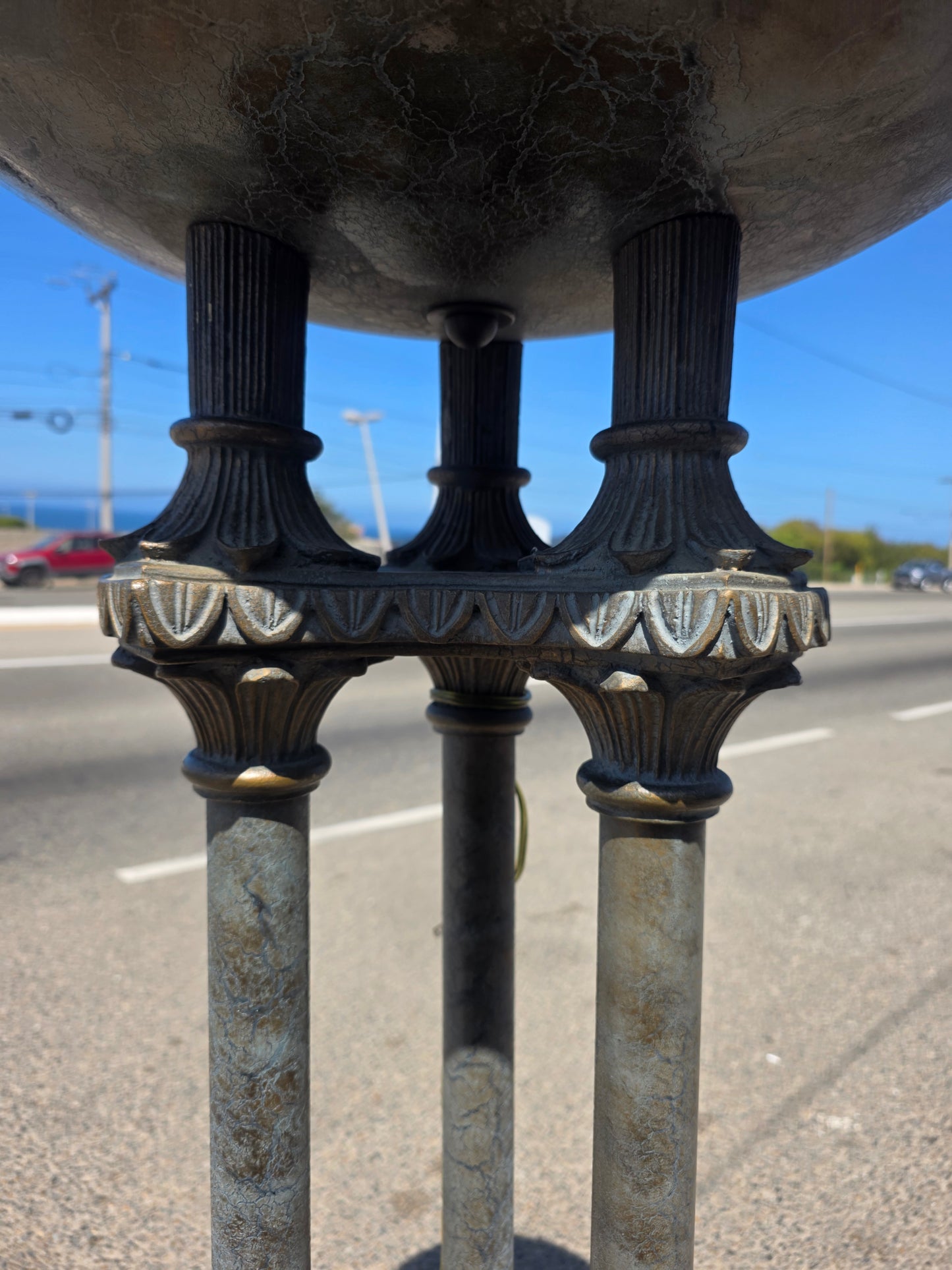 Torch Lamp in Metal 🌿🏛️🌿