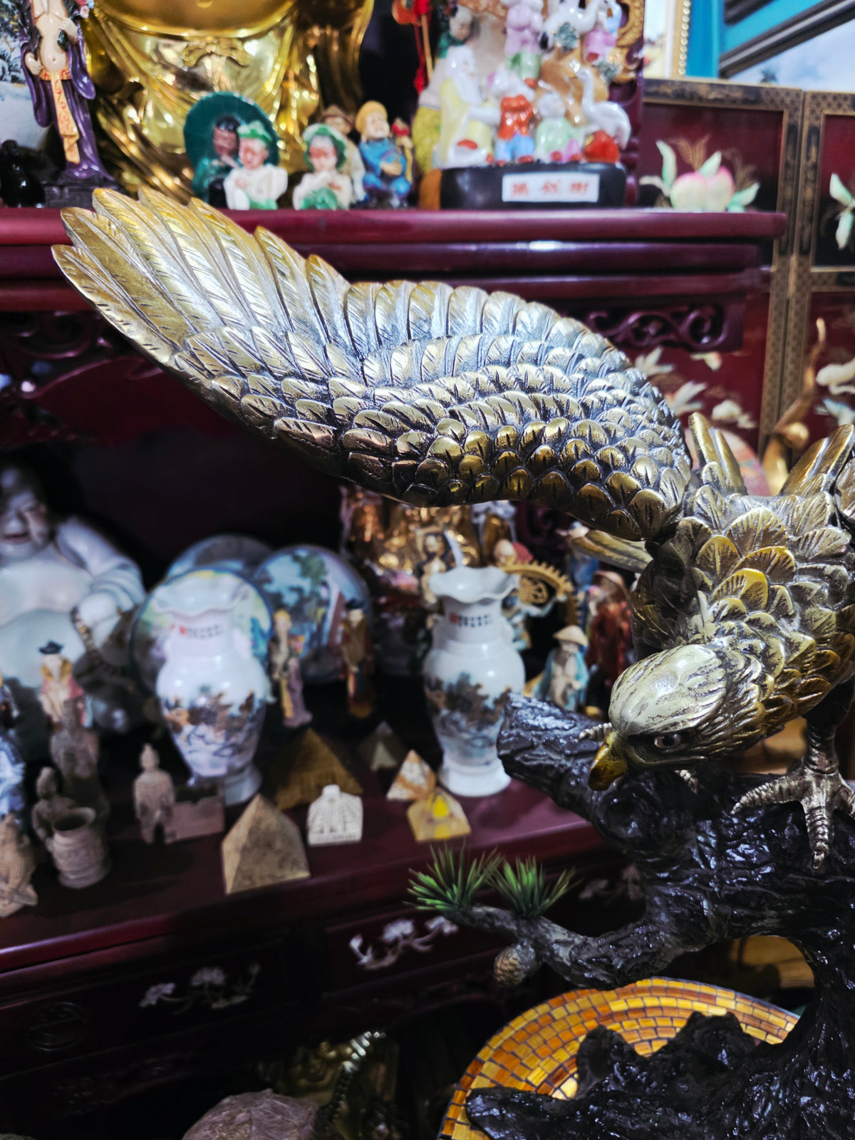 Escultura de Halcón en Metal🦅