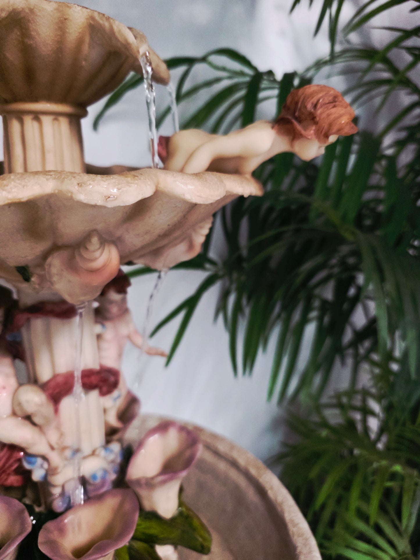 Cherub Fountain with Lilies in Polychrome Resin🕊️