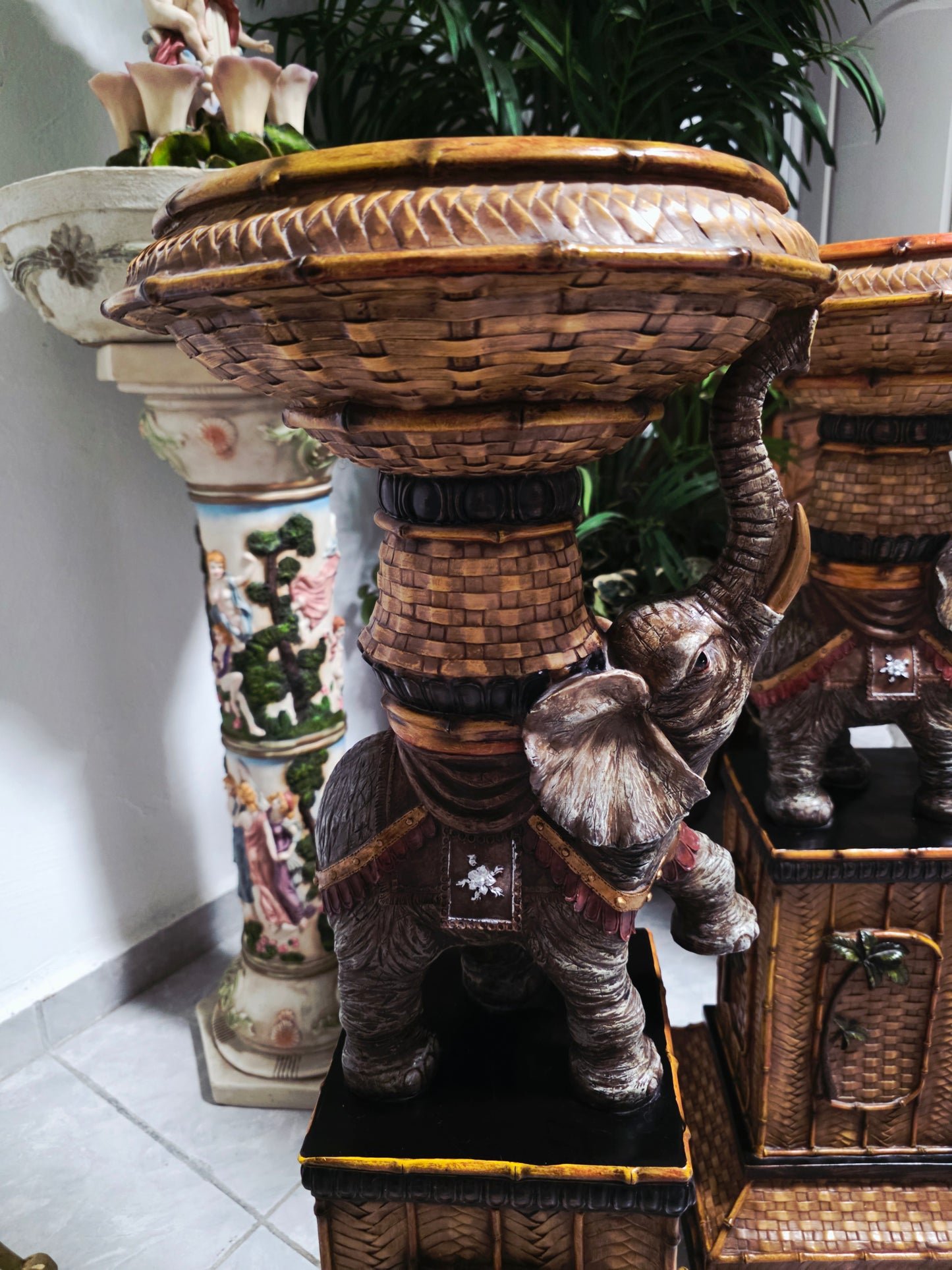 Par de Pedestales de Elefantes – Estilo Tropical Design Toscano 🌴🏛️🌹