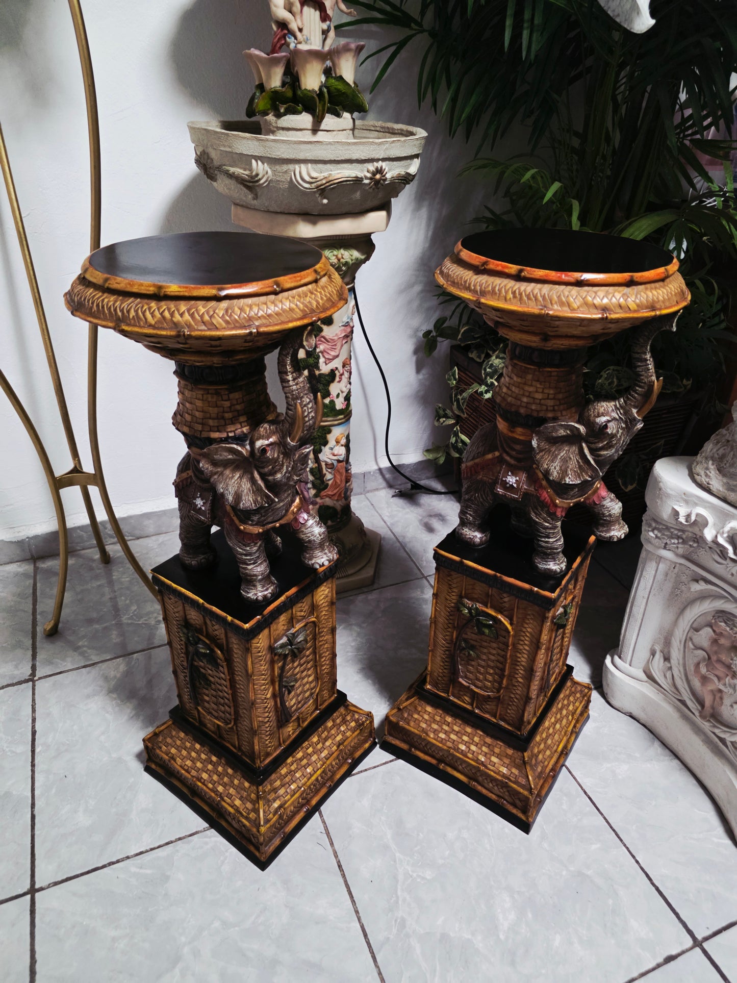 Par de Pedestales de Elefantes – Estilo Tropical Design Toscano 🌴🏛️🌹