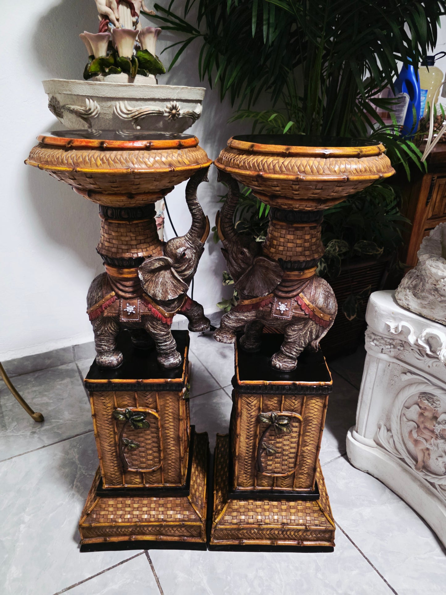 Par de Pedestales de Elefantes – Estilo Tropical Design Toscano 🌴🏛️🌹