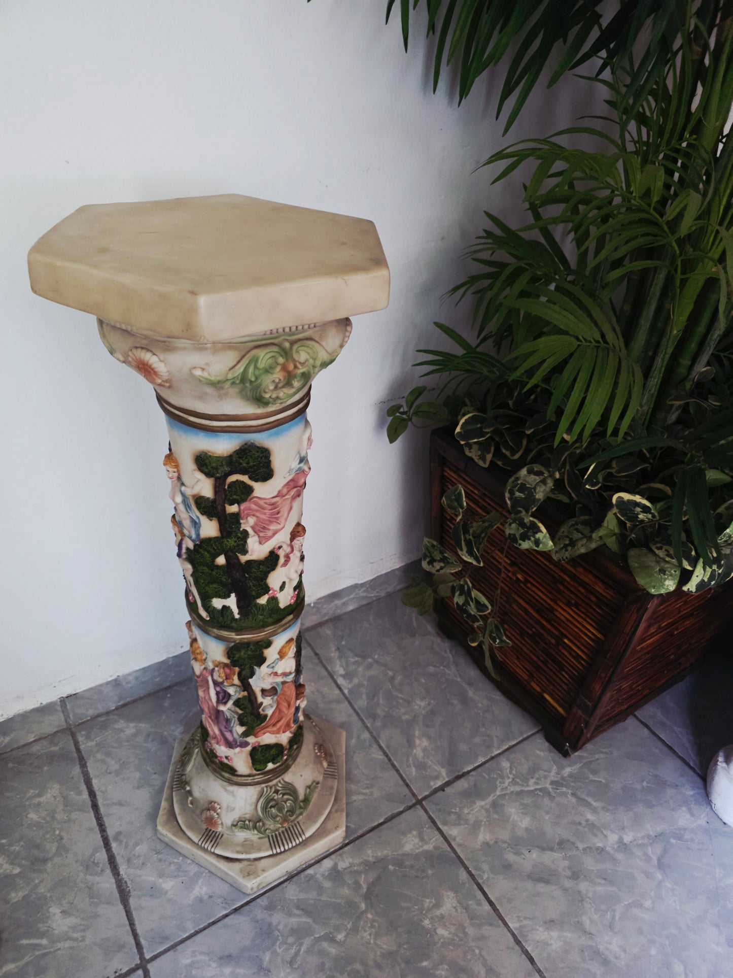 Cherub Fountain with Lilies in Polychrome Resin🕊️
