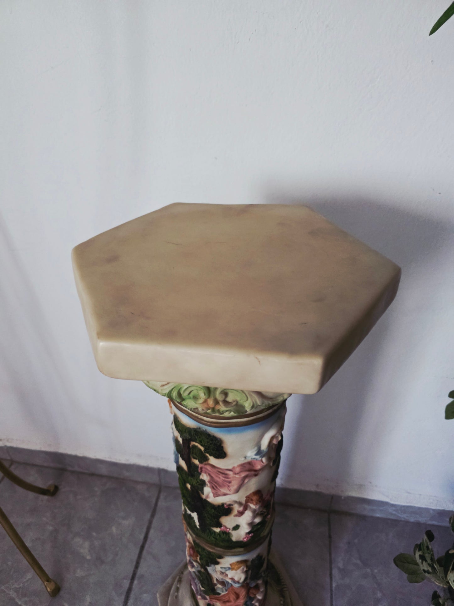 Cherub Fountain with Lilies in Polychrome Resin🕊️