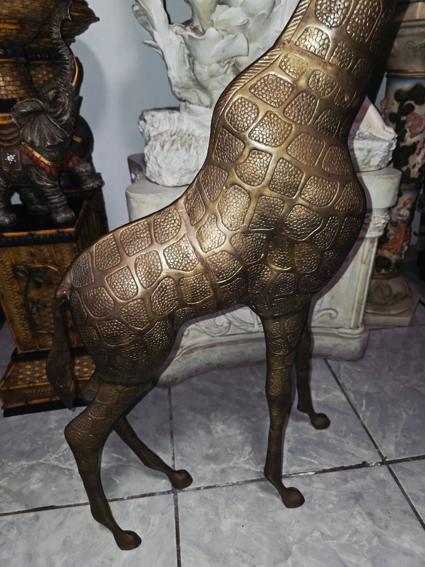 Escultura de Jirafa en Bronce – Elegancia Monumental 🦒✨🦒