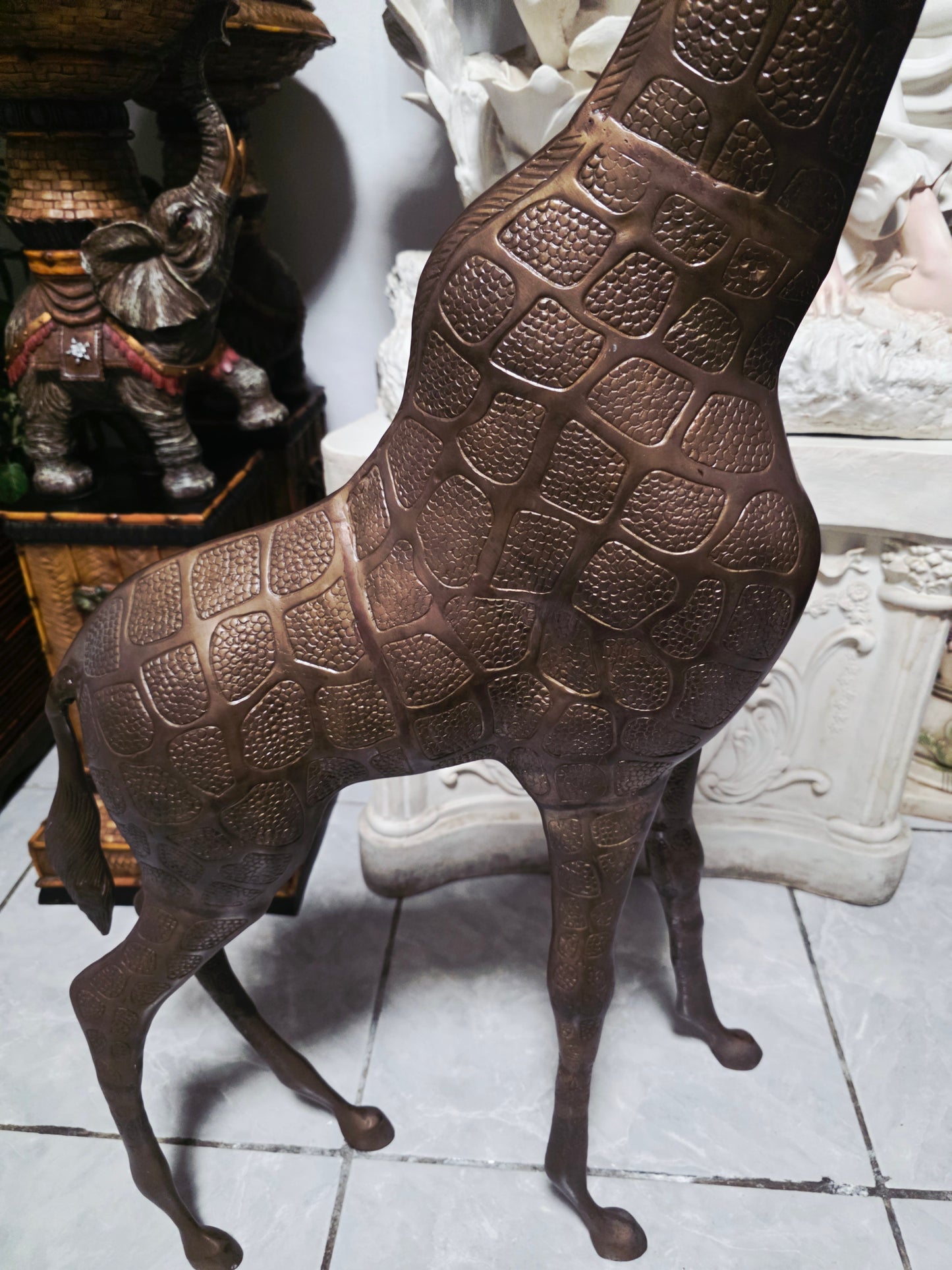 Escultura de Jirafa en Bronce – Elegancia Monumental 🦒✨🦒