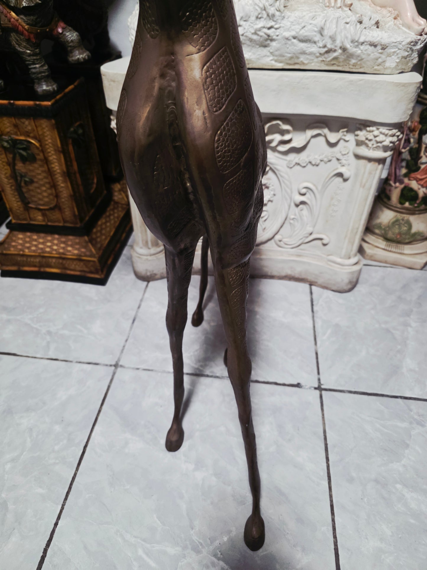 Escultura de Jirafa en Bronce – Elegancia Monumental 🦒✨🦒