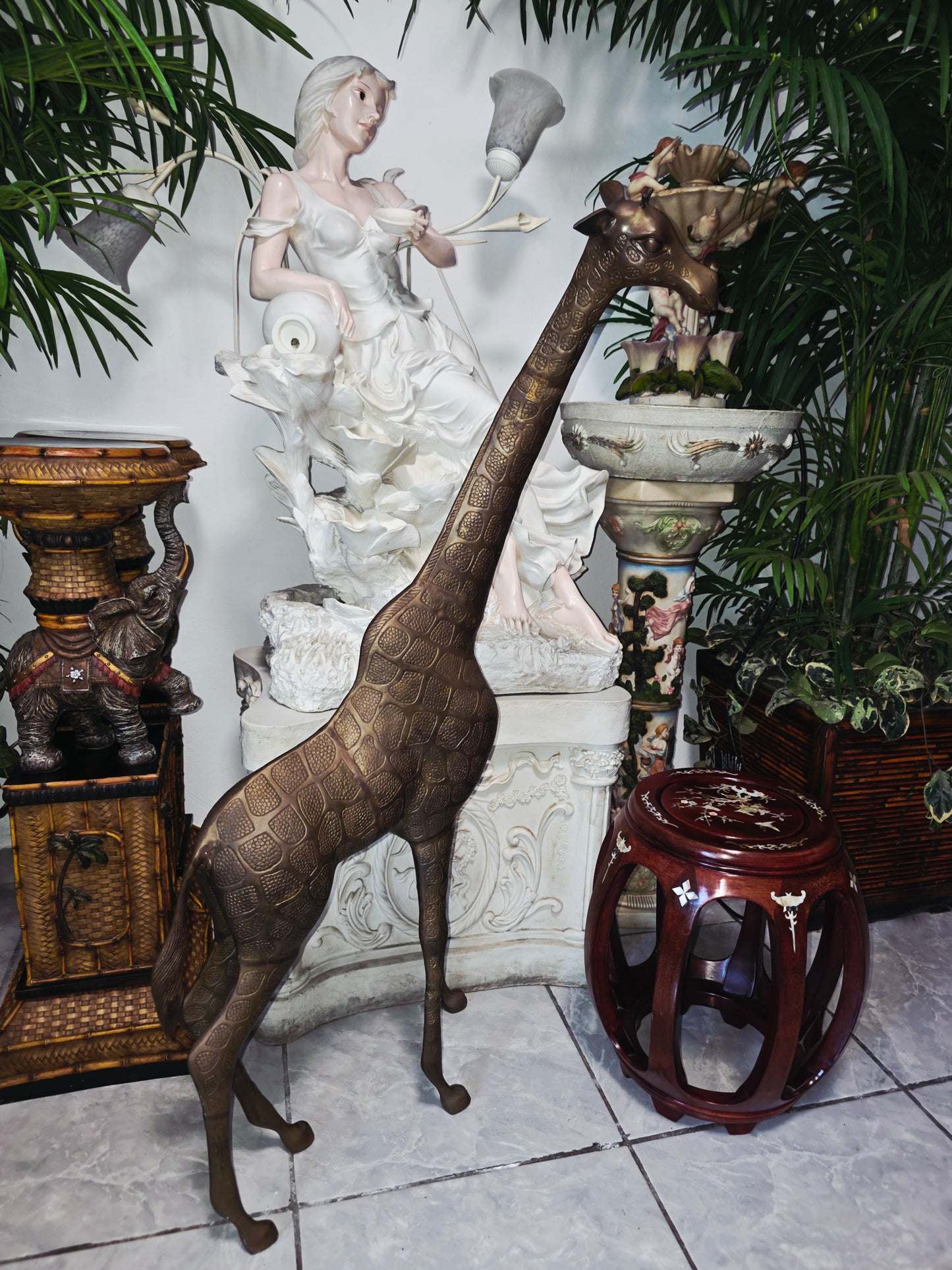 Escultura de Jirafa en Bronce – Elegancia Monumental 🦒✨🦒