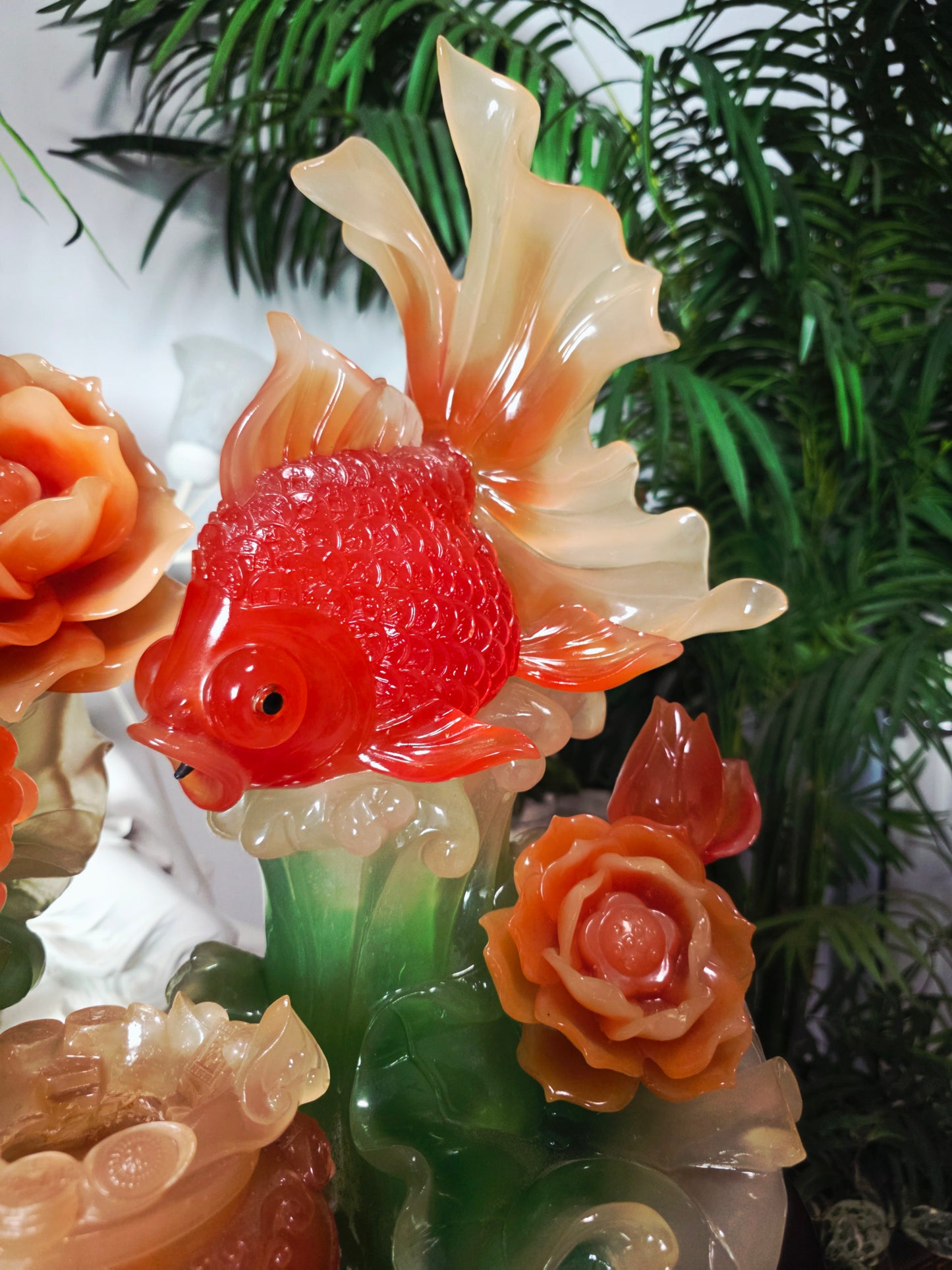 Fuente Oriental de la Abundancia – Escultura Monumental con Adorno de Peces 🐟🌸