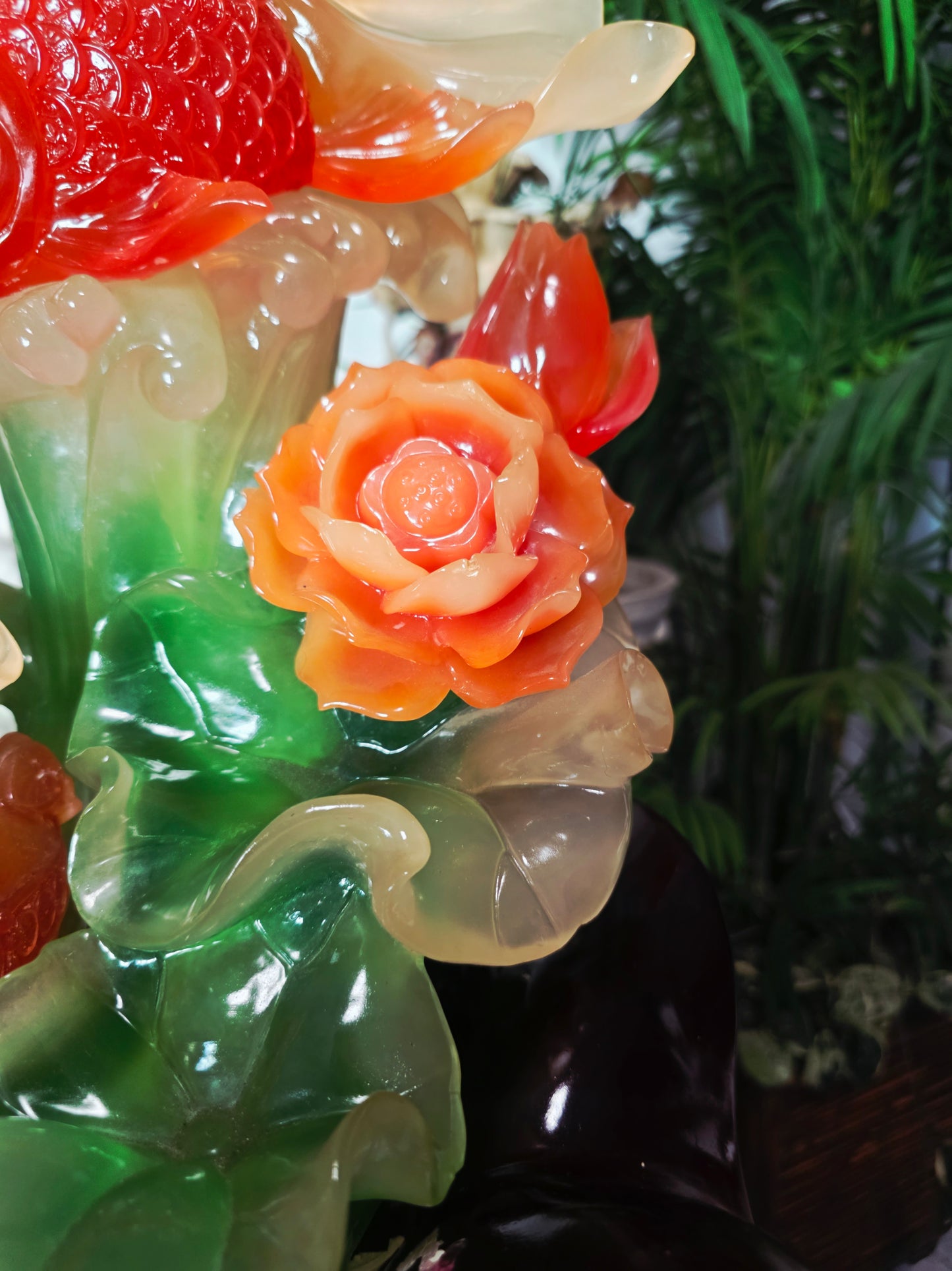 Fuente Oriental de la Abundancia – Escultura Monumental con Adorno de Peces 🐟🌸
