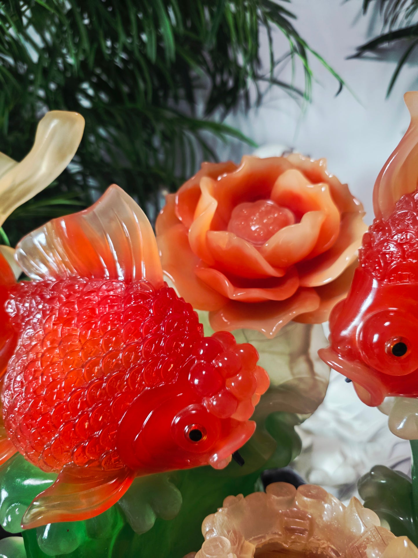 Fuente Oriental de la Abundancia – Escultura Monumental con Adorno de Peces 🐟🌸