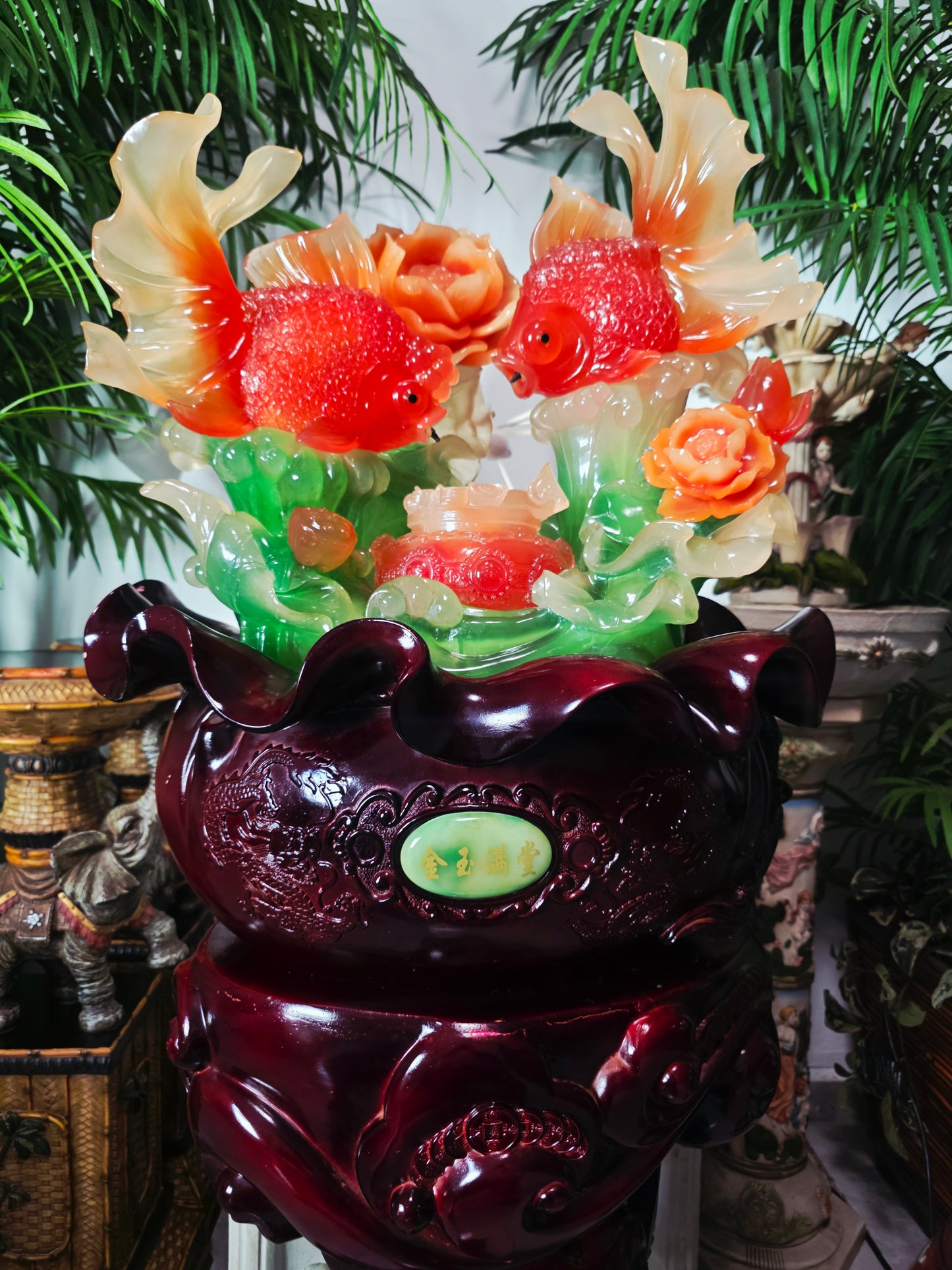 Fuente Oriental de la Abundancia – Escultura Monumental con Adorno de Peces 🐟🌸