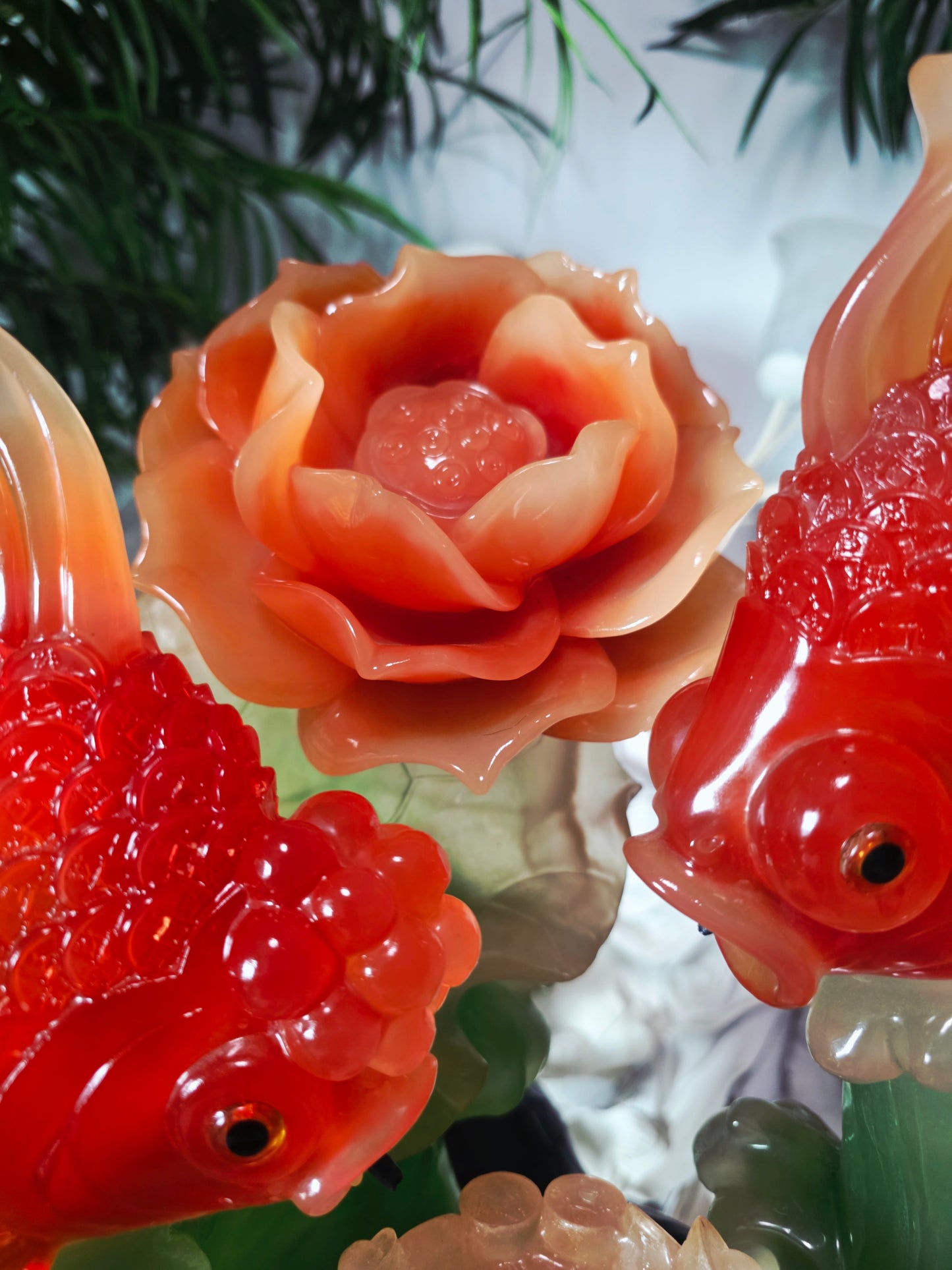 Fuente Oriental de la Abundancia – Escultura Monumental con Adorno de Peces 🐟🌸