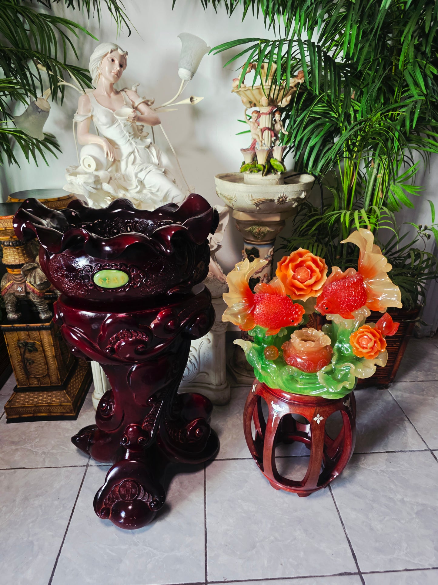 Fuente Oriental de la Abundancia – Escultura Monumental con Adorno de Peces 🐟🌸