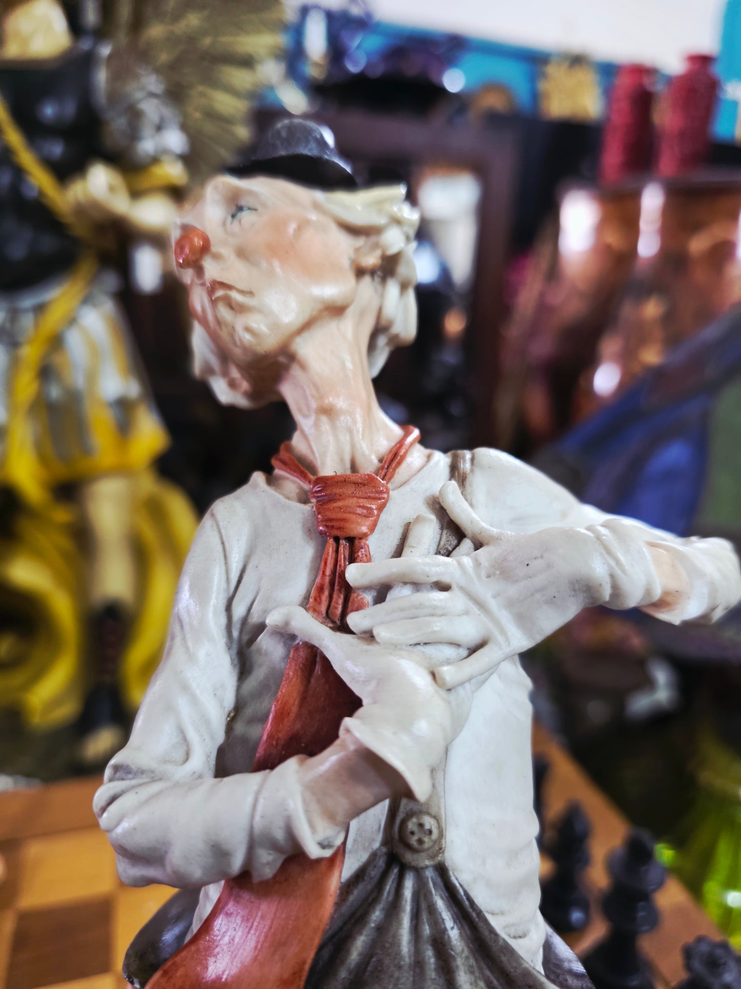 Escultura de Payasito en Cerámica Policromada 🤡🎨