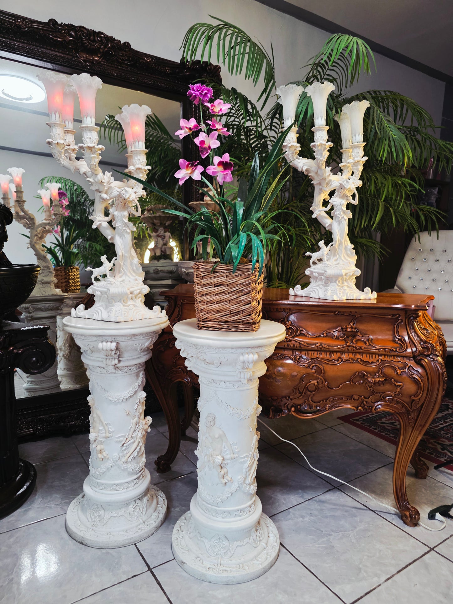 Par de Lamparas con Dos Pedestales – Elegancia Ceremonial Atemporal 🔮🌟