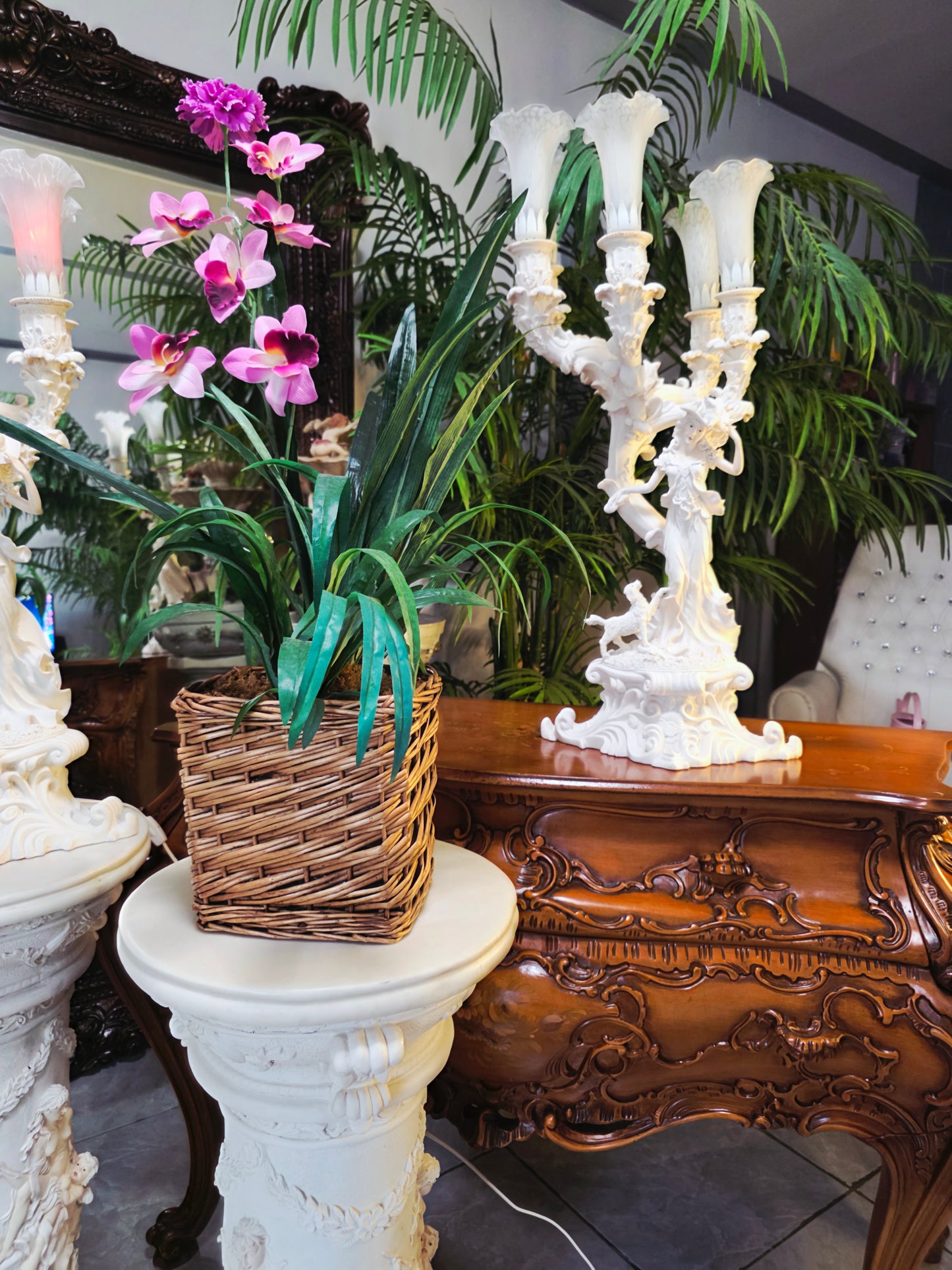 Par de Lamparas con Dos Pedestales – Elegancia Ceremonial Atemporal 🔮🌟
