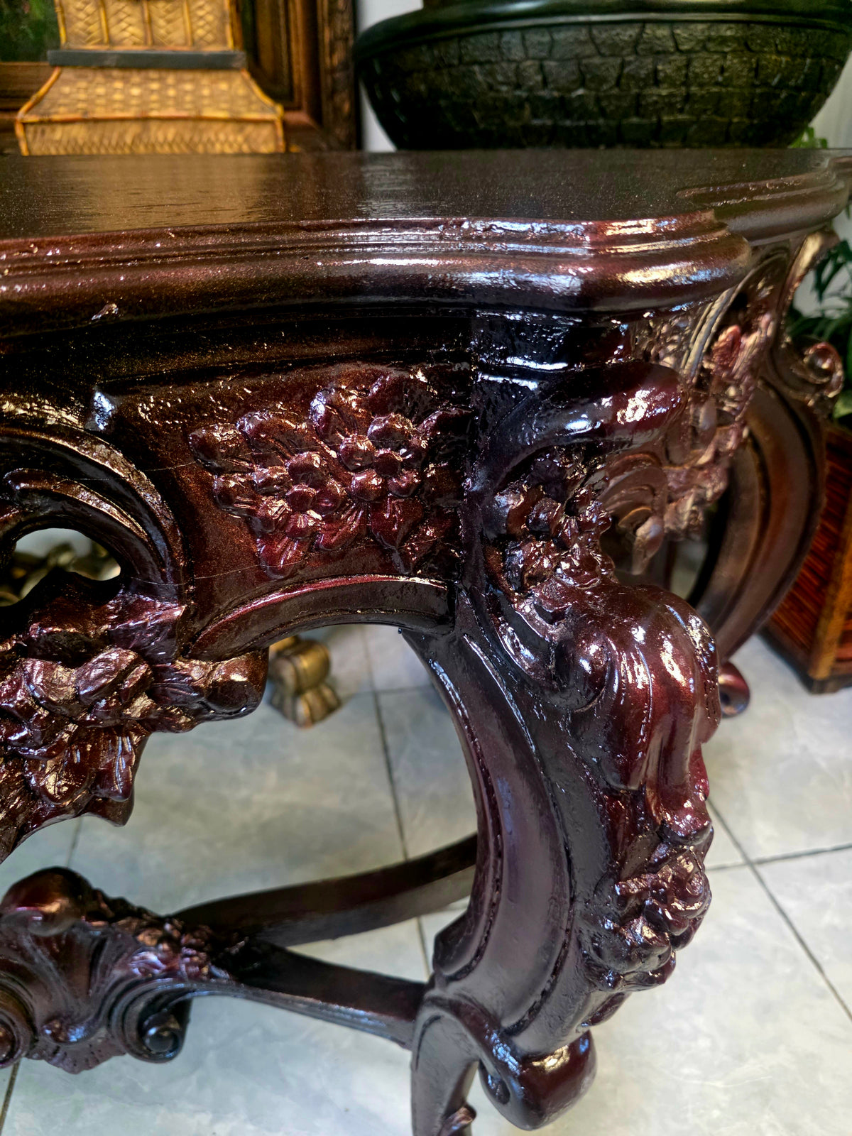 Consola Isabelina – Elegancia Histórica en Madera 🌿🏛️🌿