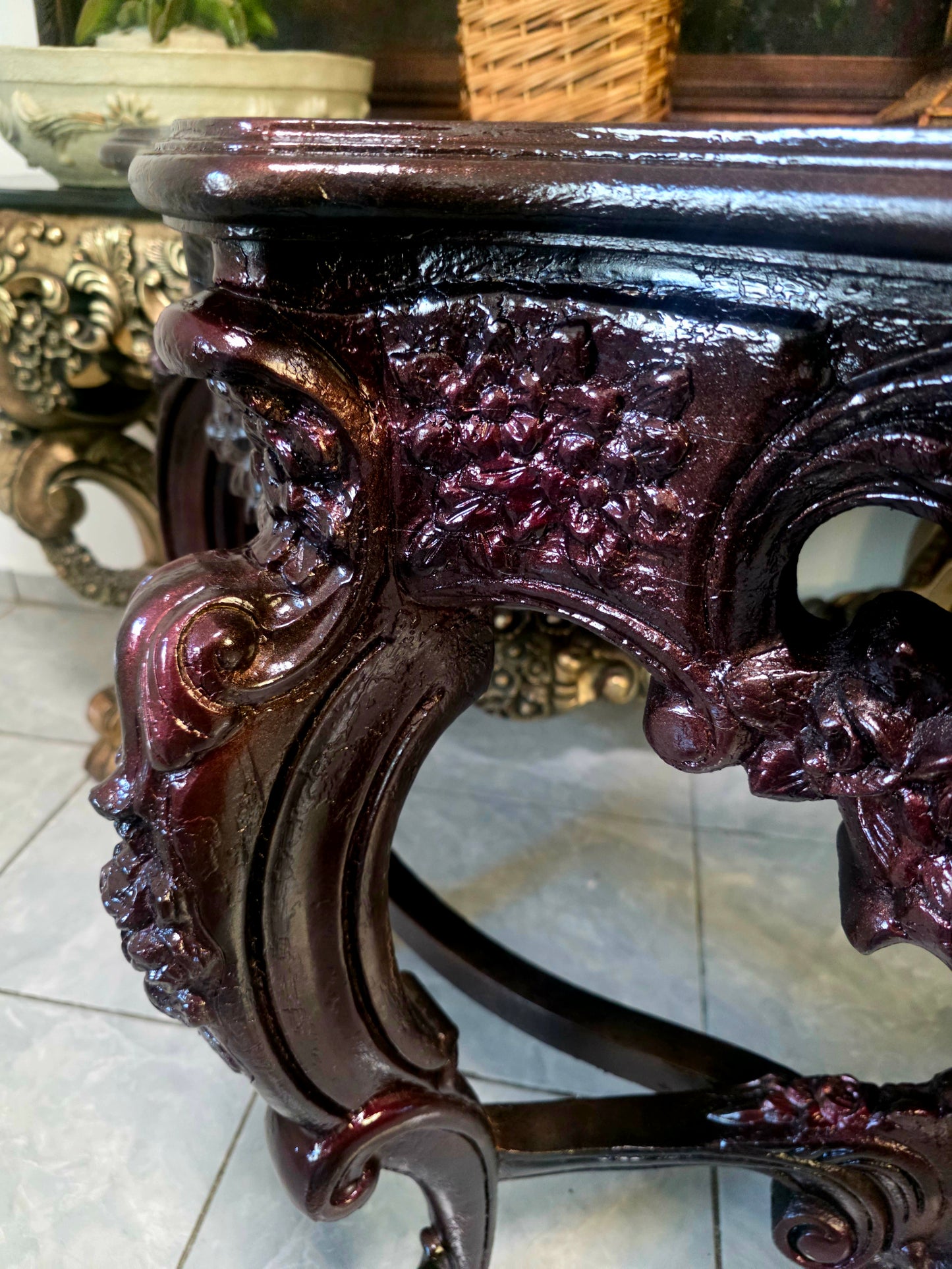 Consola Isabelina – Elegancia Histórica en Madera 🌿🏛️🌿