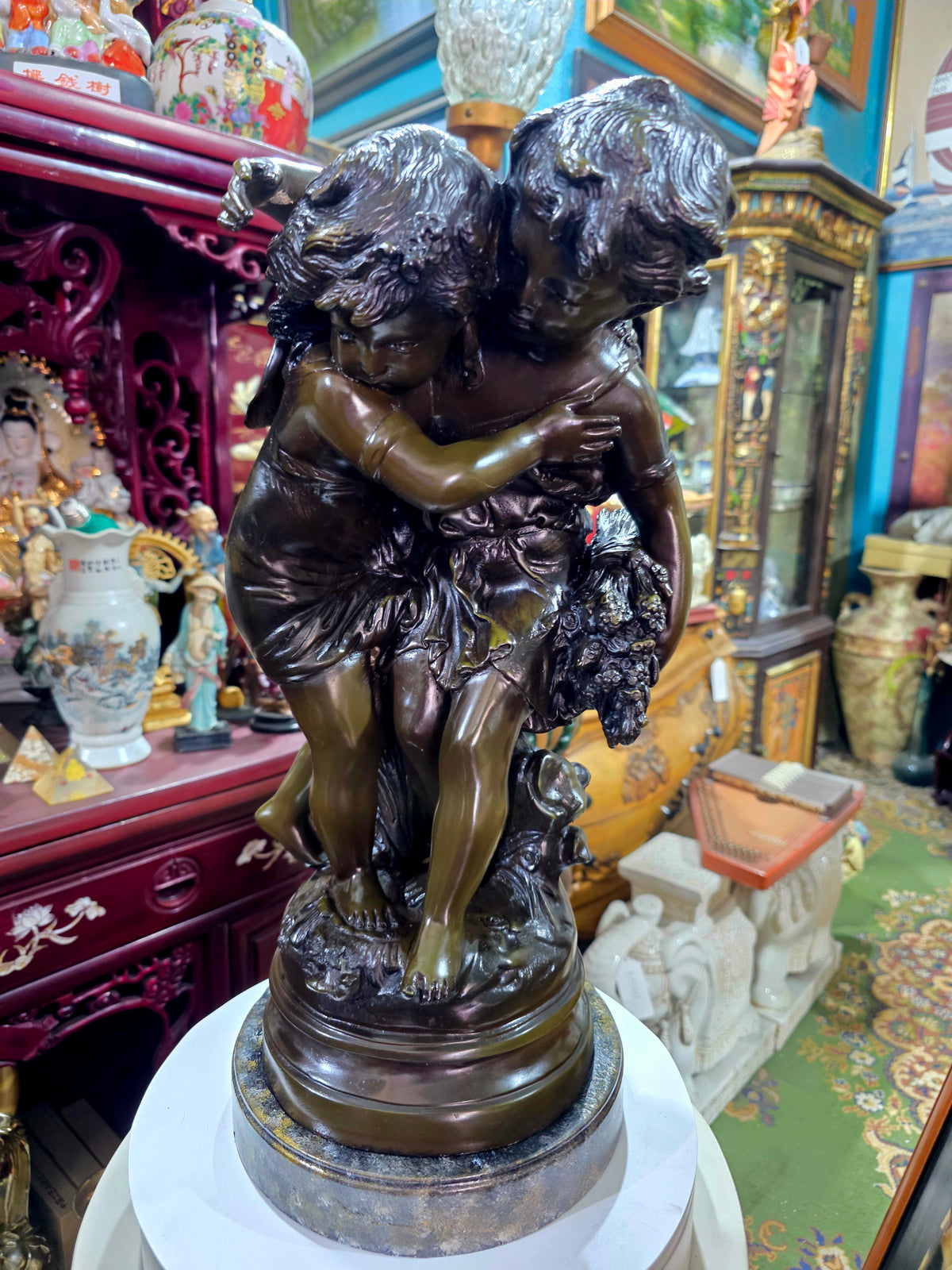 Escultura de Bronce, El Secreto, Firmada por Auguste Moreau 🕊️🌿