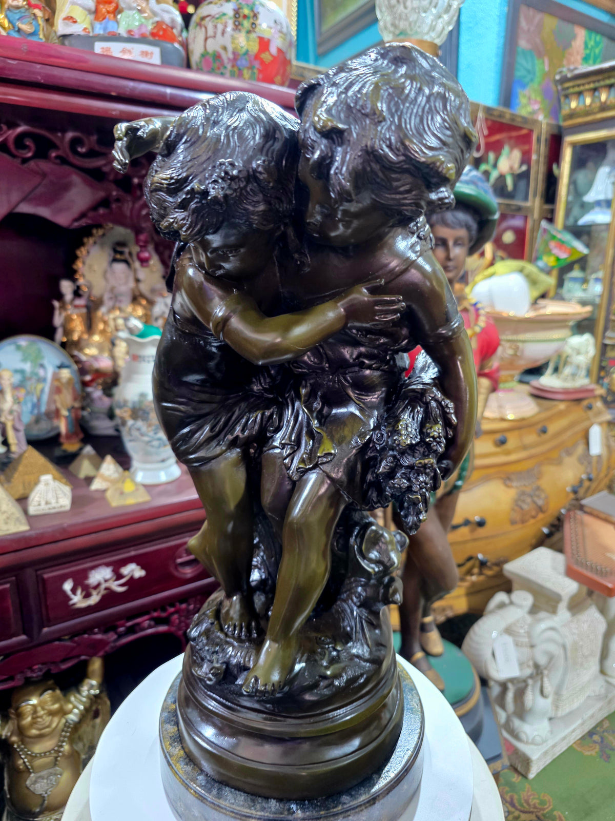 Escultura de Bronce, El Secreto, Firmada por Auguste Moreau 🕊️🌿