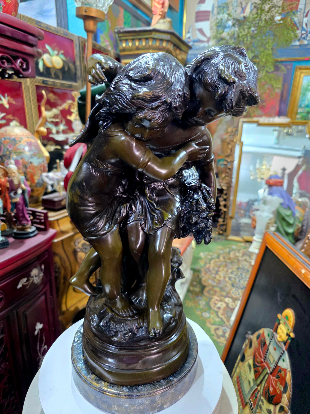 Escultura de Bronce, El Secreto, Firmada por Auguste Moreau 🕊️🌿