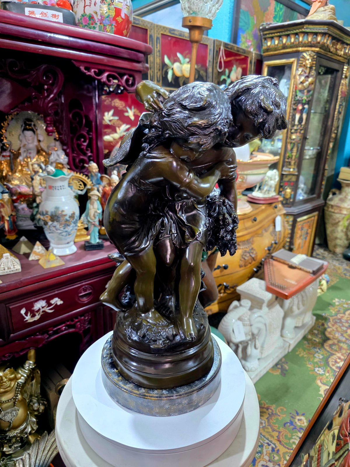 Escultura de Bronce, El Secreto, Firmada por Auguste Moreau 🕊️🌿