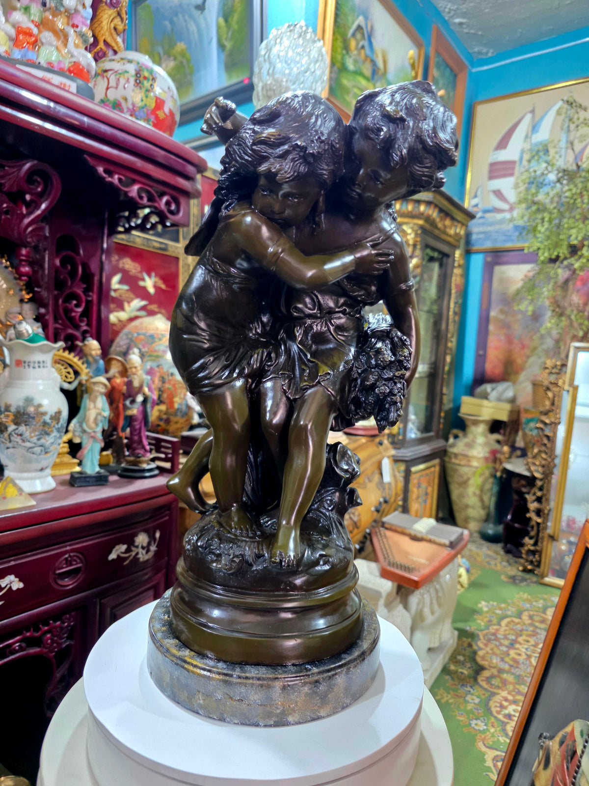 Escultura de Bronce, El Secreto, Firmada por Auguste Moreau 🕊️🌿