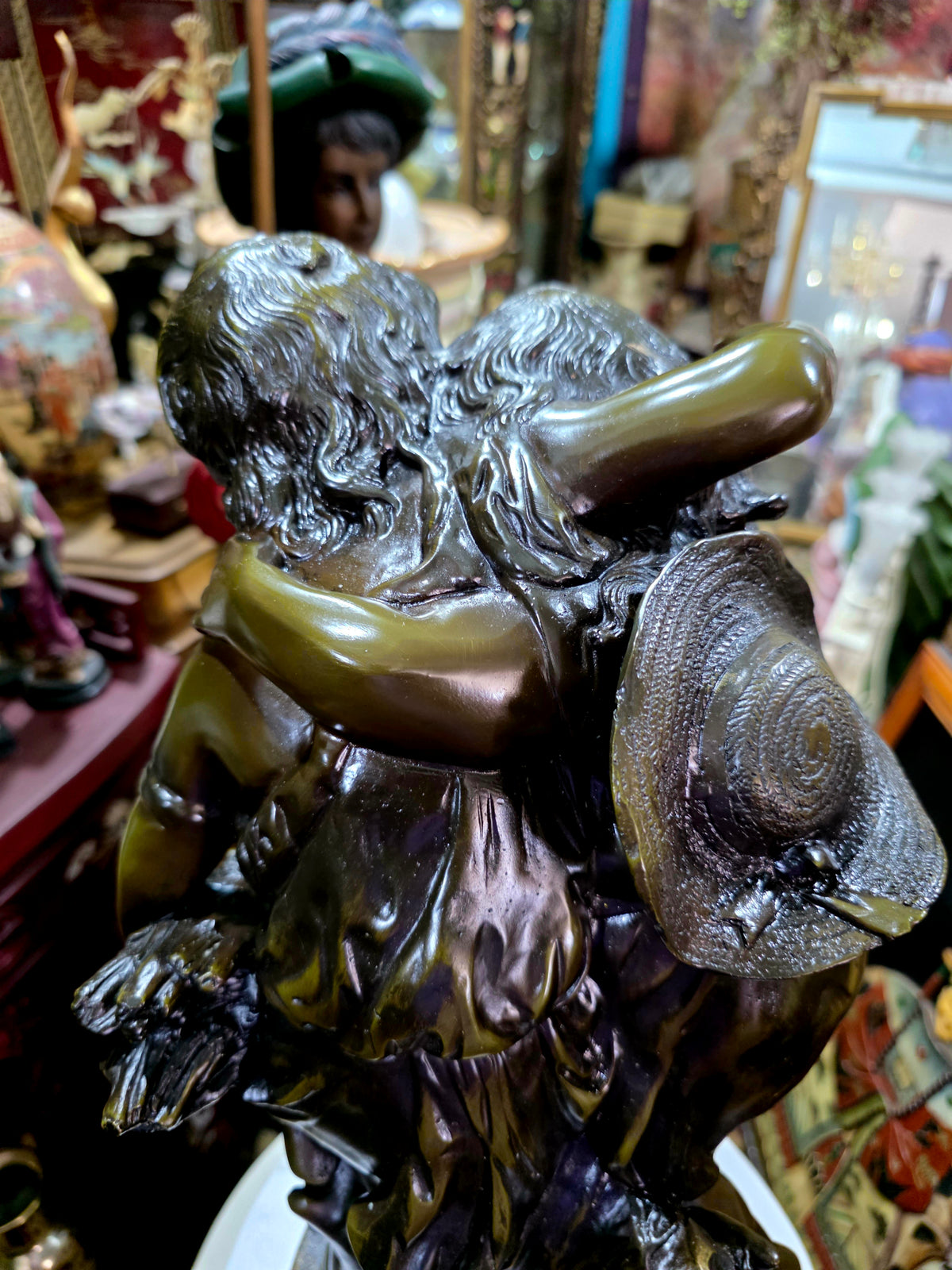 Escultura de Bronce, El Secreto, Firmada por Auguste Moreau 🕊️🌿