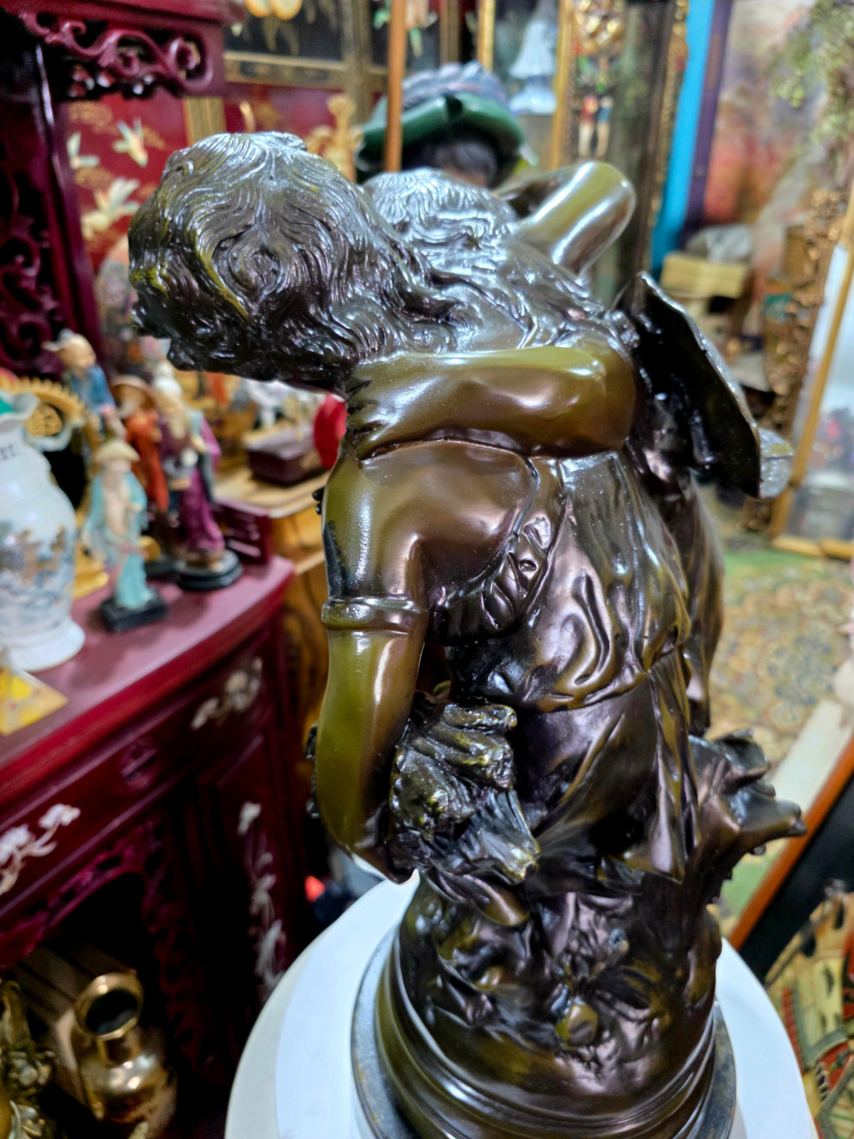 Escultura de Bronce, El Secreto, Firmada por Auguste Moreau 🕊️🌿