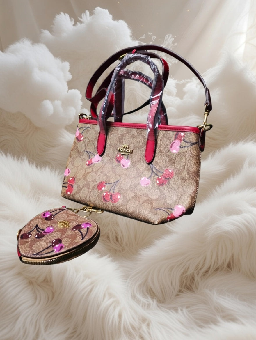 🌸👜 Coach Cherry Pop Bolso Para Dama – Elegancia Atemporal con Encanto Lúdico ✨