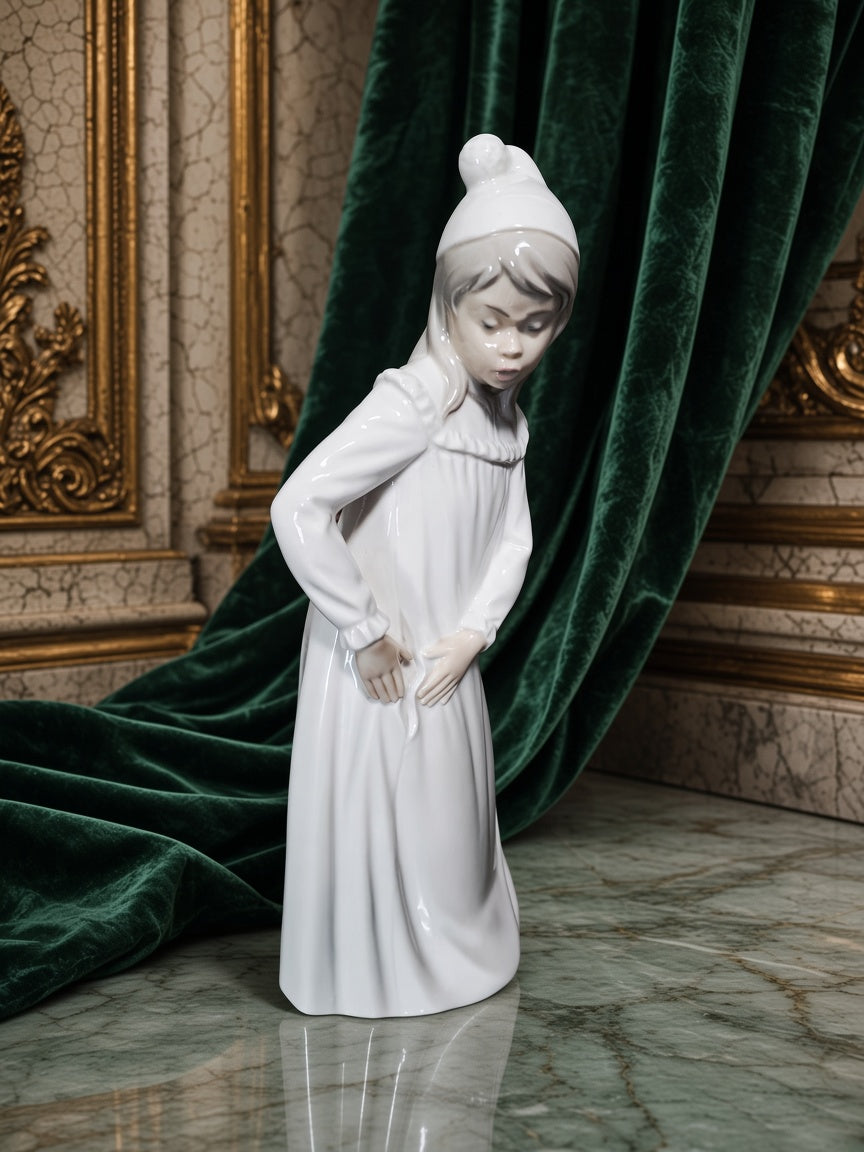 Young Man with Sleeping Cap | Nao by Lladro ✨♦️♦️