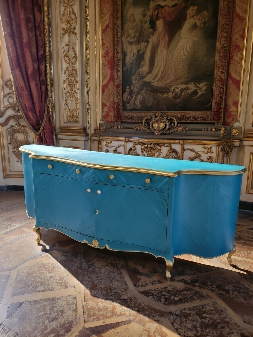 🌿Antique Buffet: A Work of Elegance Available at Rosarito Antiques!🌿