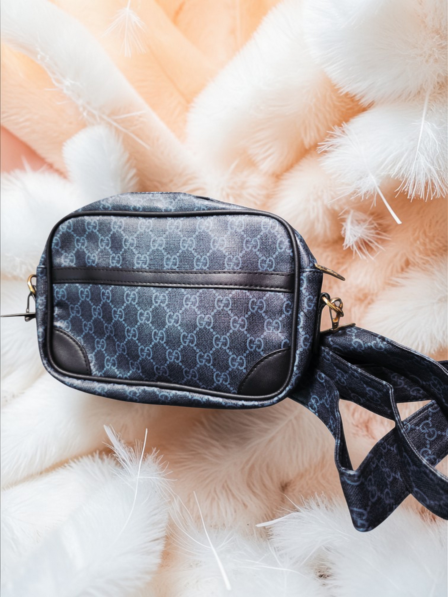 🕊️👜 Gucci Black Handbag for Women – Timeless Geometry and Feminine Distinction ✨🏛️
