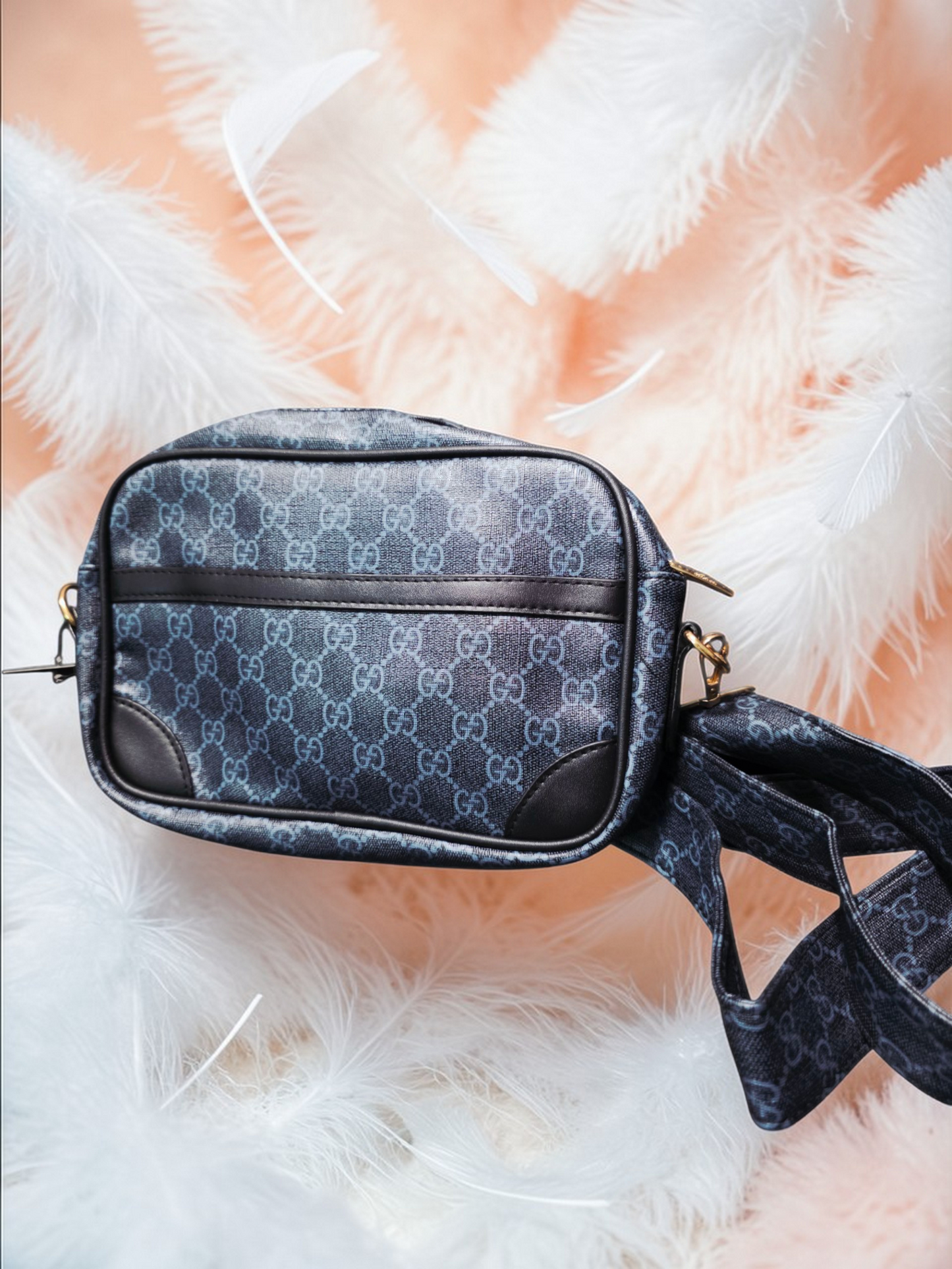 🕊️👜 Gucci Black Handbag for Women – Timeless Geometry and Feminine Distinction ✨🏛️
