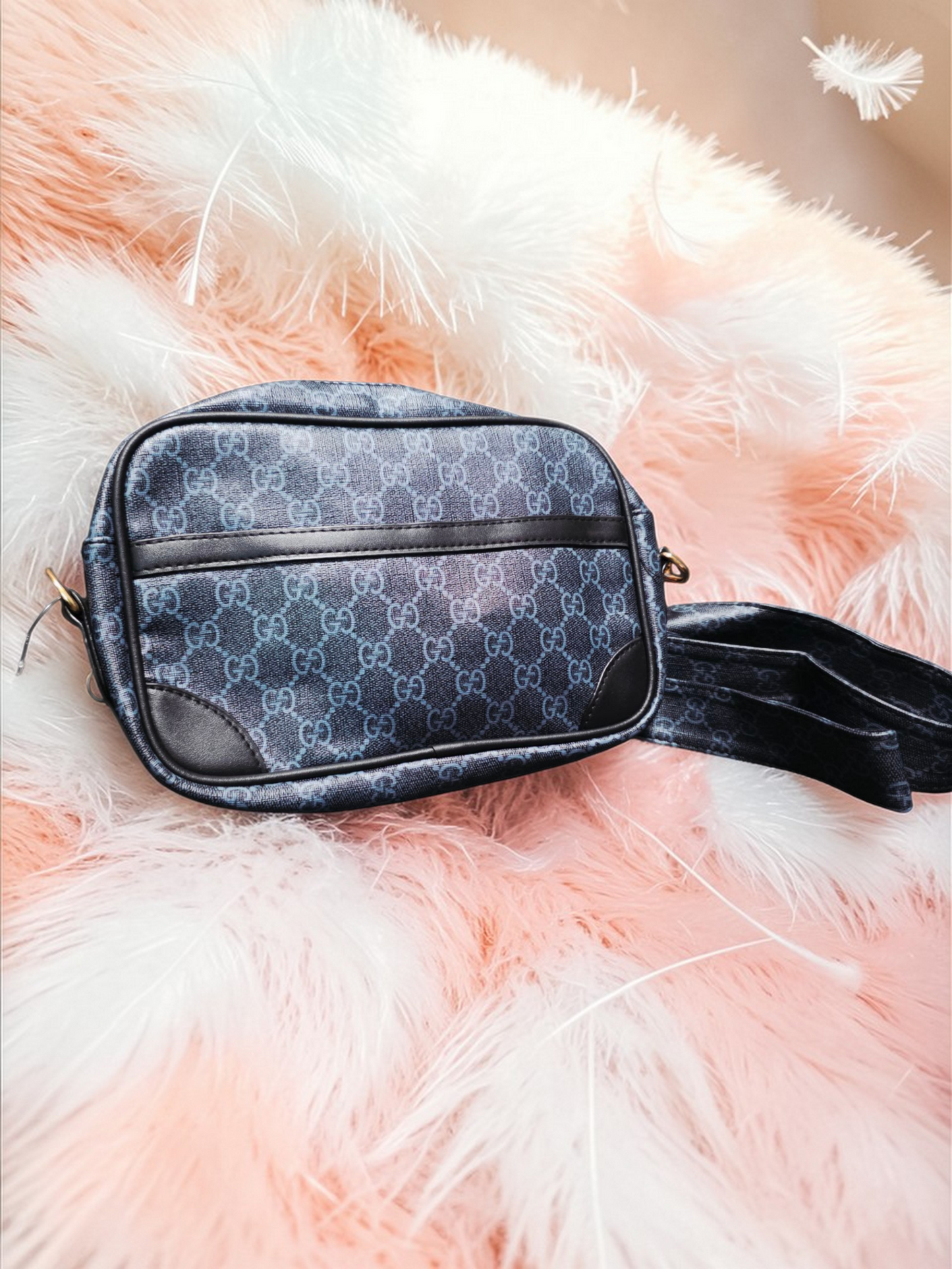 🕊️👜 Gucci Black Handbag for Women – Timeless Geometry and Feminine Distinction ✨🏛️