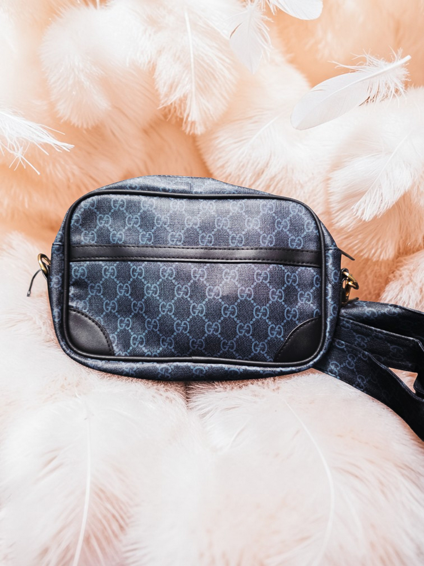 🕊️👜 Gucci Black Handbag for Women – Timeless Geometry and Feminine Distinction ✨🏛️