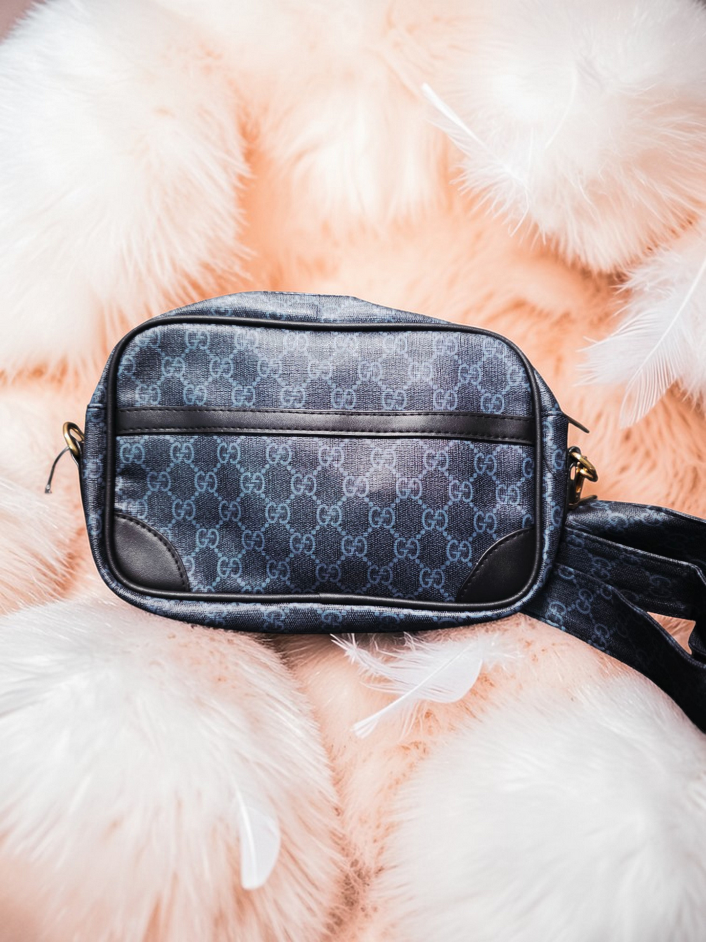 🕊️👜 Gucci Black Handbag for Women – Timeless Geometry and Feminine Distinction ✨🏛️